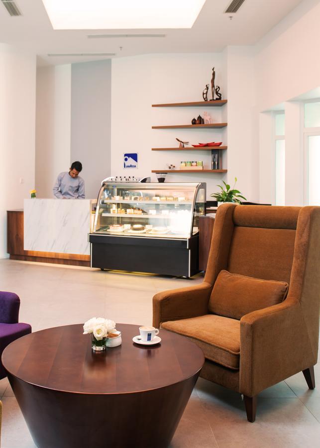 Wyne Hotel Янгон Екстериор снимка